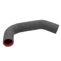 Tuyau d'air de suralimentation en bas à gauche sur le refroidisseur d'air de suralimentation