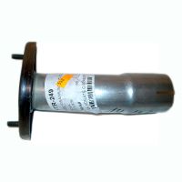 Tuyau d'échappement devant derrière le chat