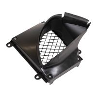 Déflecteur pour le refroidisseur de moteur à droite