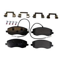 Plaquettes de frein avant Brembo avec accessoires