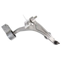 A-bras gauche ci-dessous