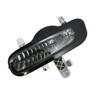 Feu diurne à gauche