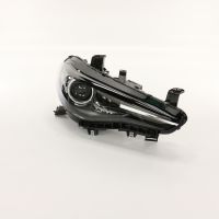 Phare avant droit avec lampes à décharge de gaz