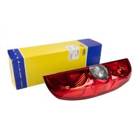 Feu arrière gauche avec E-Part Magneti Marelli