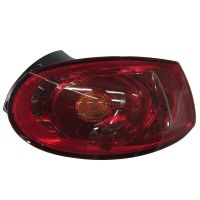 Feu arrière droit avec E-Part Magneti Marelli