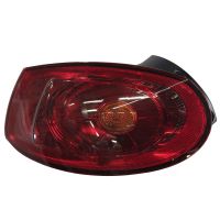 Feu arrière gauche avec pièce E Magneti Marelli