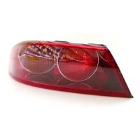 Feu arrière extérieur gauche