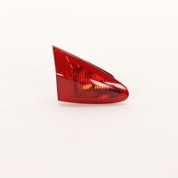 Feu arrière à l'intérieur gauche