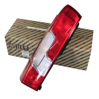 Feu arrière gauche avec E-Part d'origine