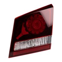 Partie intérieure droite du feu arrière