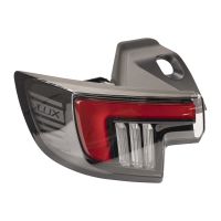 Feu arrière extérieur gauche