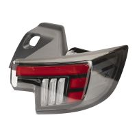 Feu arrière extérieur droit