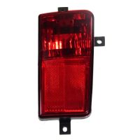 Feu antibrouillard arrière à droite dans le pare-chocs