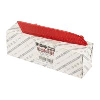 Réflecteur sur le pare-chocs arrière à droite