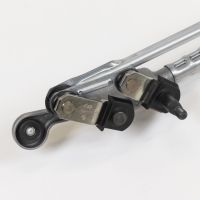 Tringlerie d'essuie-glace avec moteur