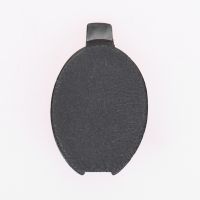 Capuchon à gauche de la console centrale