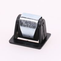 Tapis d'isolation de capot de serrage