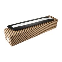 Bande décorative sur le côté de la porte à l'arrière à droite