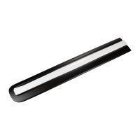 Bande décorative sur le côté avant gauche de la porte