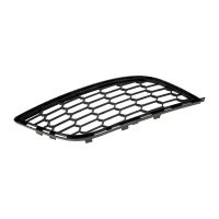 Calandre sur le pare-chocs à droite