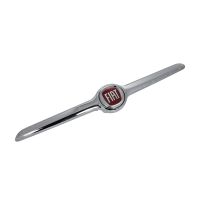 Couvrir le pare-chocs avant pour l'emblème