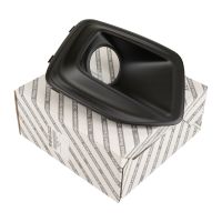 Capuchon sur le pare-chocs avant gauche