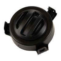 Capuchon noir en bas à gauche du coin du pare-chocs avant