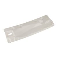 cache derrière la calandre