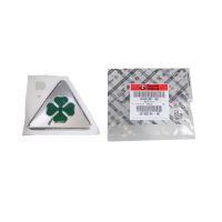 Emblème de marque de modèle avant droit QV