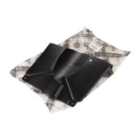 cache moteur à gauche