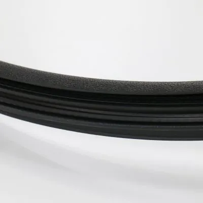 JOINTS, CAOUTCHOUCS DE CARROSSERIE JOINTS, CAOUTCHOUCS DE CARROSSERIE